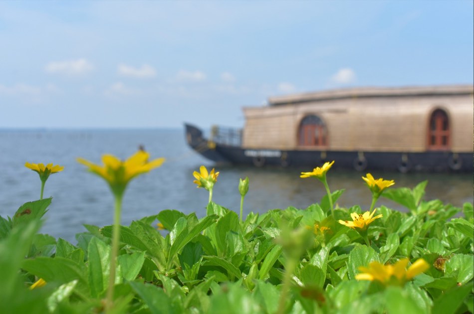 Kumarakom Lake Resort House Boat