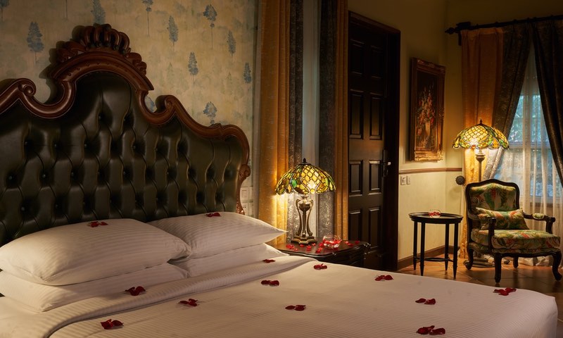 Your Dream Honeymoon Awaits You!